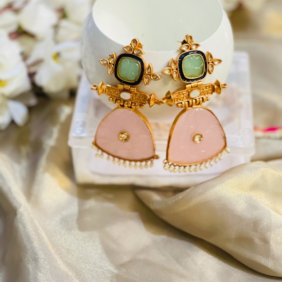 ‼️SOLD‼️Jawdrop earings - Picture 2 of 4